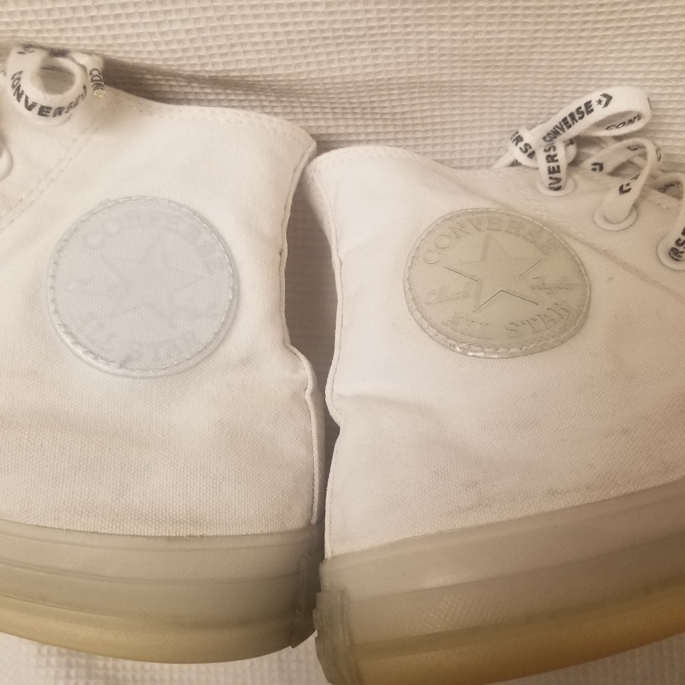 Converse Chuck Taylor With New Pair of Socks - Picture 7 of 16